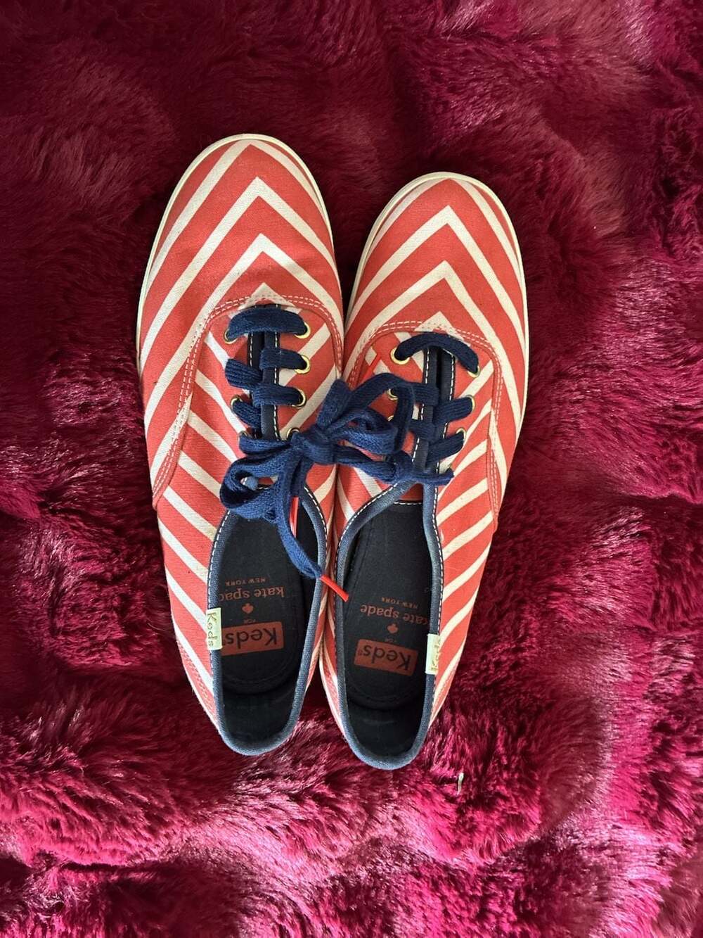 Kate Spade New York for Keds Red White Chevron Striped Canvas Sneakers Sz 7 A793